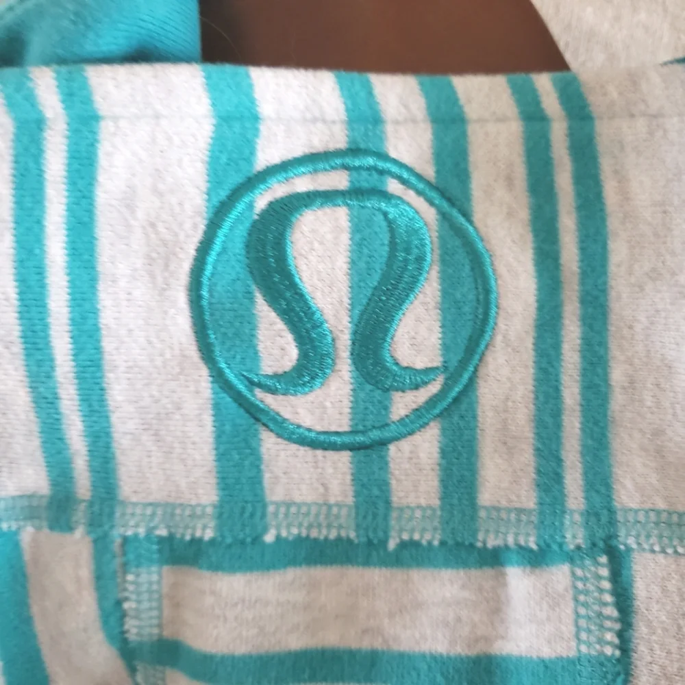 Lululemon – Striped Zip Up Hoodie Teal & Gray Patterned Sweater Thick Bu… - Picture 4 of 6